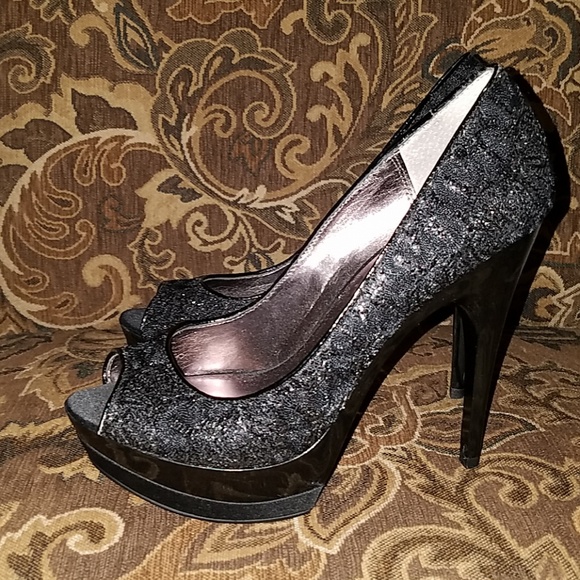 Bakers Shoes - ⬇️💗Bakers Black Stunning Platform heels